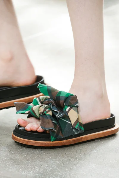 Look 75
